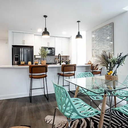 Gulch Luxe Apartment With City Views
